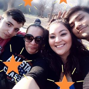 Meet your Posher, Leticia